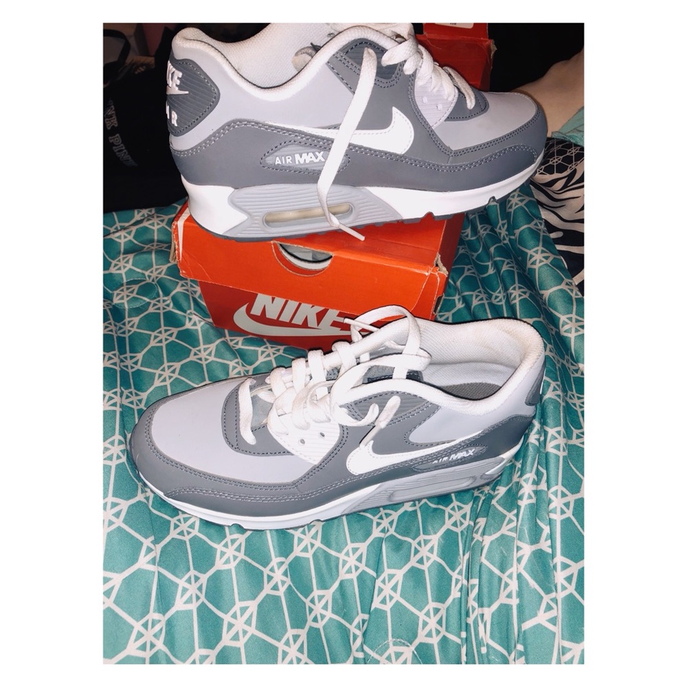 ⭐️ONLY WORN ONCE⭐️ Nike air max✔️